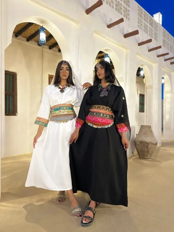 پیراهن مانا